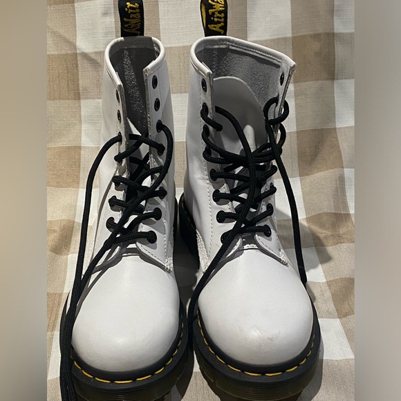 BRAND NEW white and black Dr. Martens - Picture 3 of 6